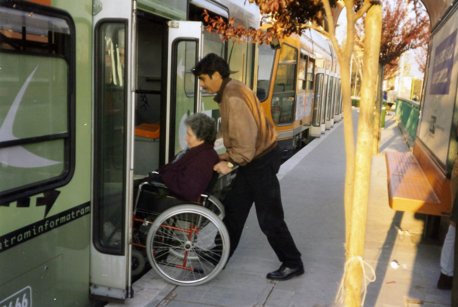 Tram8accessibile.jpg